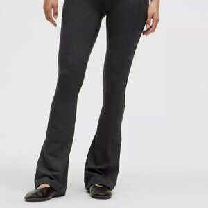Lululemon Split-hem high-rise min-flare pant - size 4